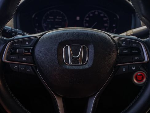 Used 2019 Honda Accord Touring image 24