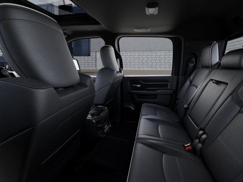 New 2026 RAM 3500 Laramie AWD/4WD image 31
