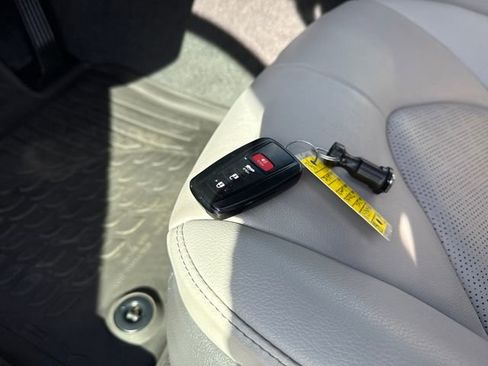 Used 2021 Toyota Camry XSE w/ Cold Weather Package FWD image 29