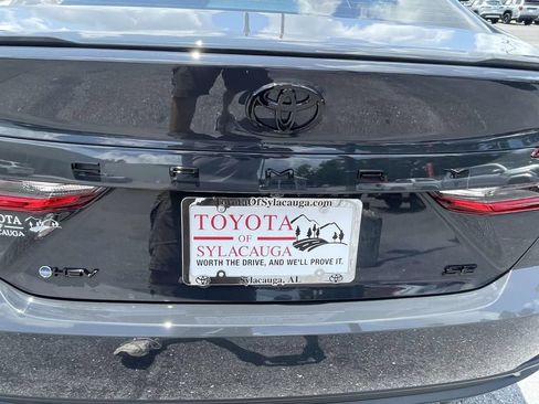 Used 2026 Toyota Camry SE w/ Convenience Package FWD image 9