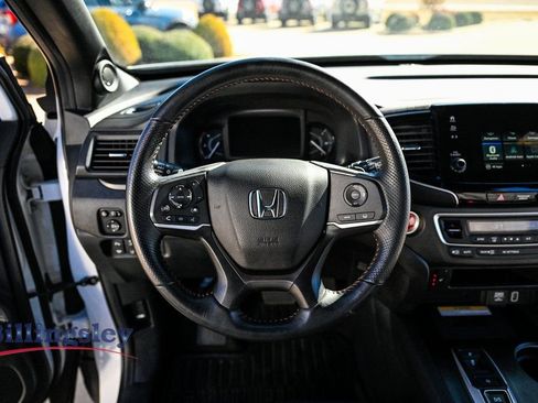 Used 2022 Honda Passport TrailSport image 12