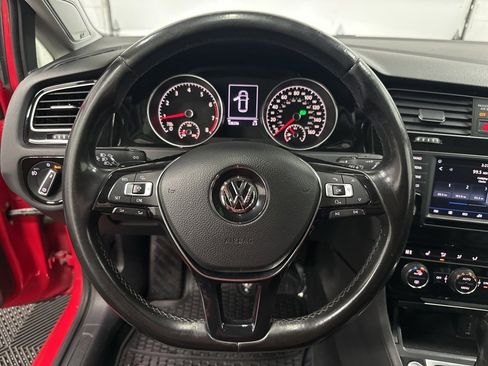 Used 2017 Volkswagen Golf SEL image 14