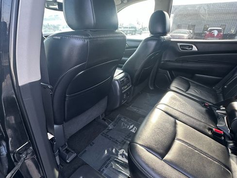 Used 2018 Nissan Pathfinder Platinum w/ Cargo Package image 34