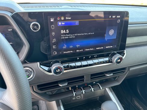 Used 2026 Chevrolet Colorado Trail Boss AWD/4WD image 16