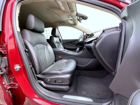 Used 2018 Buick Envision Premium w/ Driver Confidence Package image 15