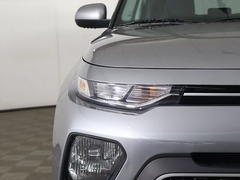 Used 2022 Kia Soul S FWD image 11
