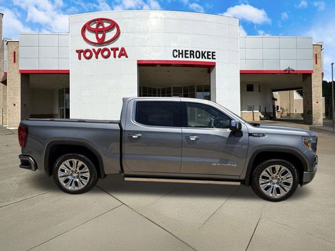 Used 2022 GMC Sierra 1500 Denali w/ Denali Premium Package AWD/4WD image 4