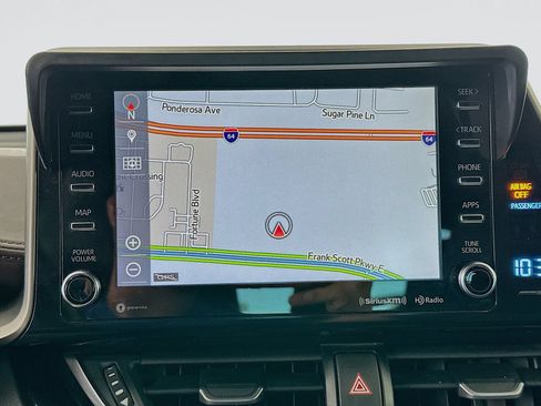 Used 2019 Toyota C-HR Limited FWD image 13