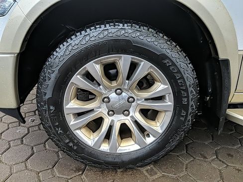 Used 2016 RAM 1500 Laramie Longhorn w/ Convenience Group image 9