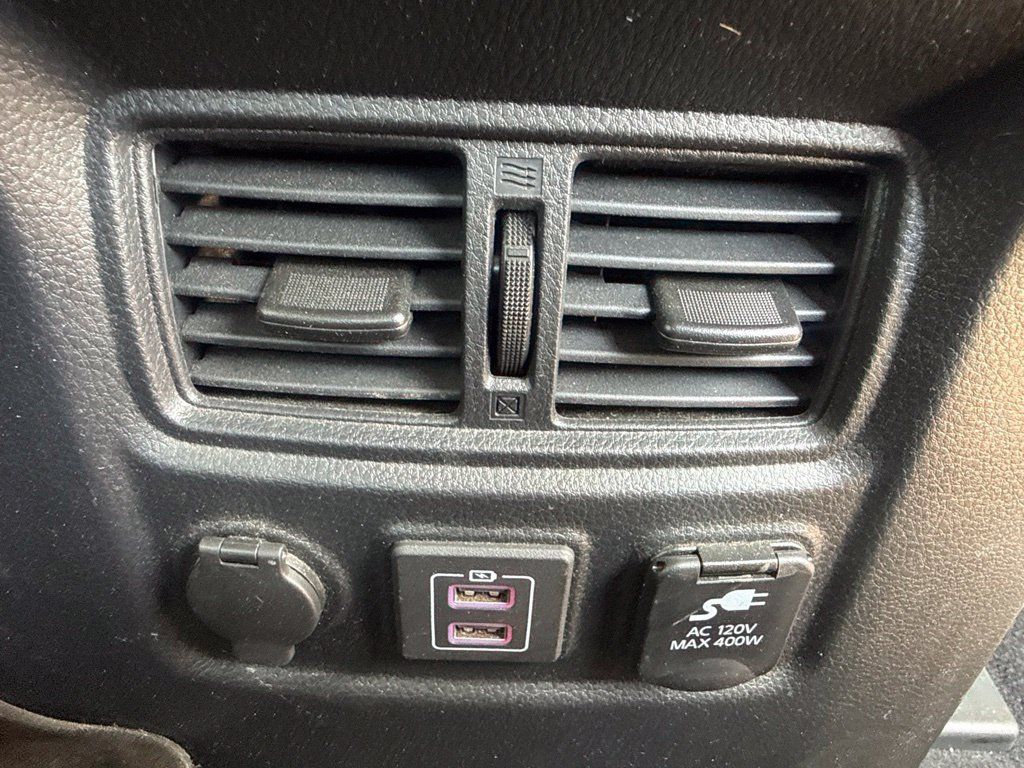 Certified 2024 Nissan Titan SV w/ SV Convenience Package RWD image 15