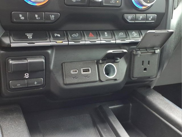 Used 2022 GMC Sierra 2500 AT4 w/ AT4 Preferred Package AWD/4WD image 14