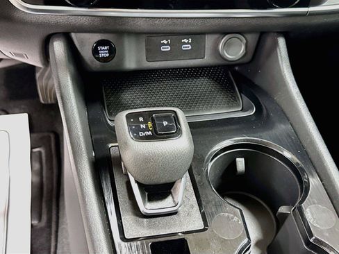 Used 2024 Nissan Rogue S AWD/4WD image 16