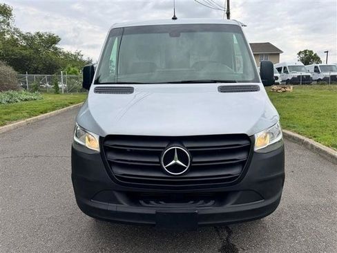 Used 2019 Mercedes-Benz Sprinter 1500 image 2