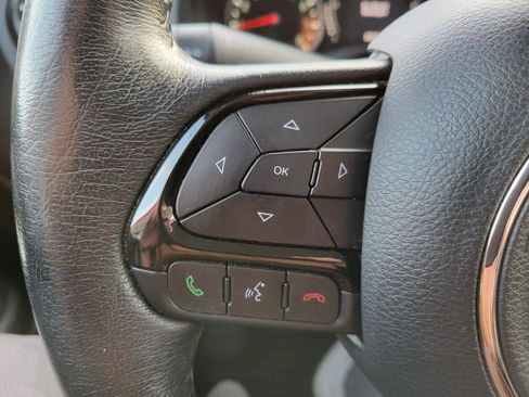 Used 2017 Jeep Renegade Altitude image 16