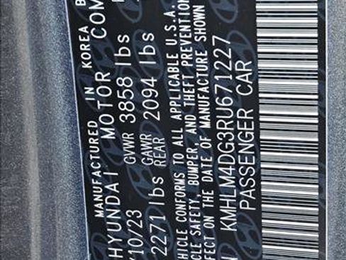 Used 2024 Hyundai Elantra SEL FWD image 28