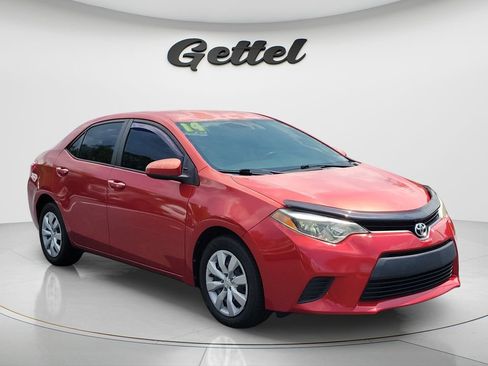 Used 2014 Toyota Corolla LE FWD image 3