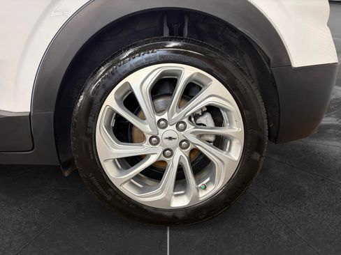 Used 2023 Chevrolet Bolt EUV LT w/ Comfort Package FWD image 62