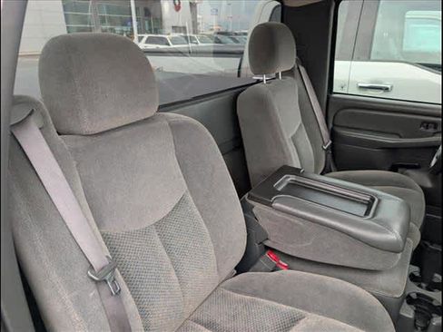 Used 2006 Chevrolet Silverado 1500 W/T image 17