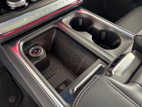 New 2025 Ford Expedition Max Platinum w/ Stealth Performance Package image 27