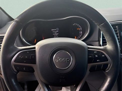 Used 2020 Jeep Grand Cherokee Laredo w/ Quick Order Package 2BN North image 14