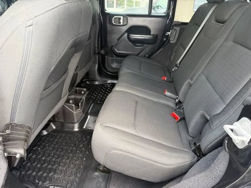 Used 2021 Jeep Wrangler Unlimited Sport AWD/4WD image 38