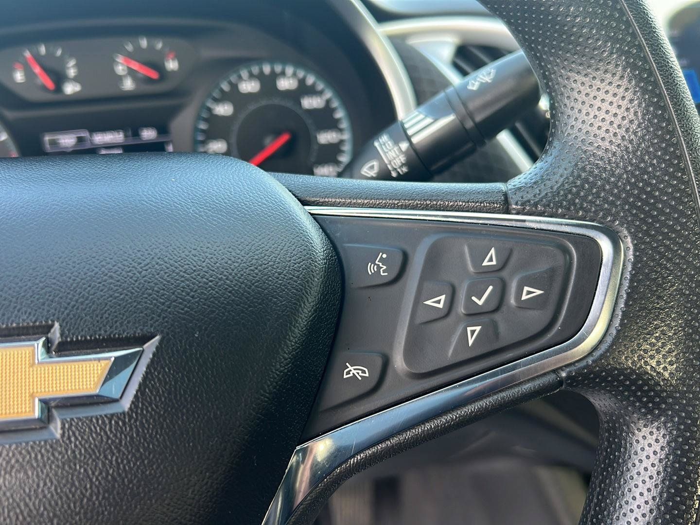 Used 2023 Chevrolet Malibu LT FWD image 14