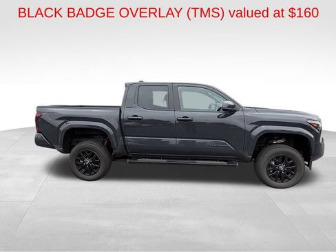 Used 2025 Toyota Tacoma SR5 AWD/4WD image 9