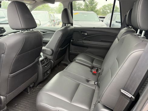 Used 2021 Honda Pilot Touring image 21
