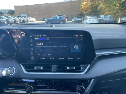 Used 2025 Chevrolet Equinox LT image 18