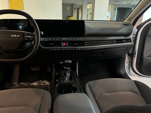 Used 2025 Kia K4 FWD image 34