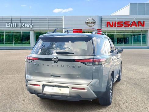 Used 2022 Nissan Pathfinder SL image 4