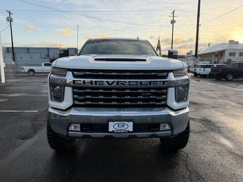 Used 2021 Chevrolet Silverado 2500 LTZ w/ LTZ Premium Package image 8