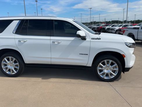 Used 2023 Chevrolet Tahoe High Country AWD/4WD image 2