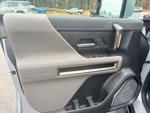 Used 2025 GMC Hummer EV 3X image 15