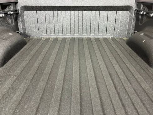 New 2026 RAM 1500 4x4 Crew Cab image 8