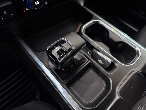 Certified 2025 Chevrolet Silverado 1500 RST AWD/4WD image 22