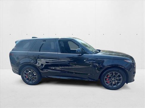 New 2025 Land Rover Range Rover Sport Dynamic SE image 4
