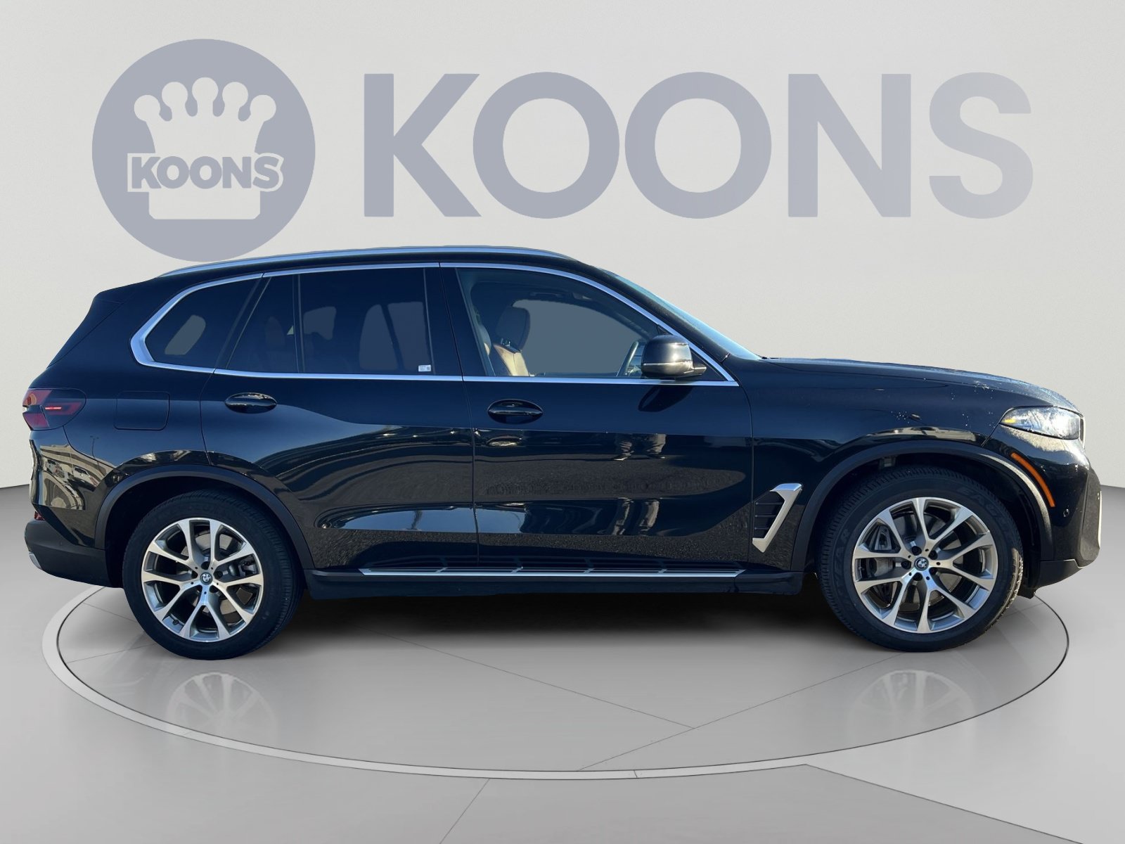 Used 2025 BMW X5 xDrive50e AWD/4WD image 8
