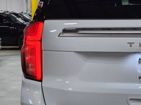 Used 2023 Chevrolet Tahoe LT w/ LT Signature Plus Package RWD image 20