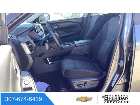 Used 2025 Nissan Rogue SV image 24