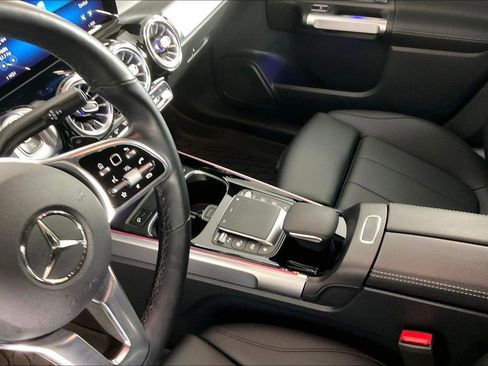 Certified 2023 Mercedes-Benz GLB 250 4MATIC image 12