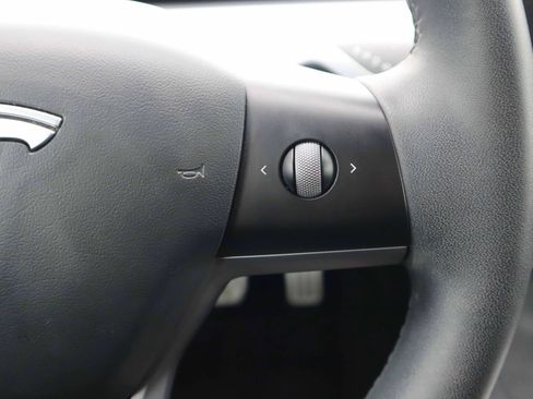Used 2021 Tesla Model 3 Performance image 17