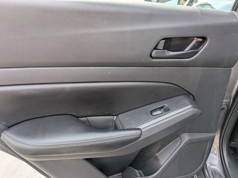 Used 2025 Nissan Altima 2.5 SV FWD image 25