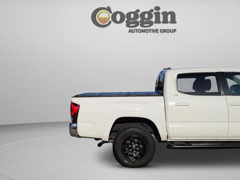 Used 2022 Toyota Tacoma SR5 image 8