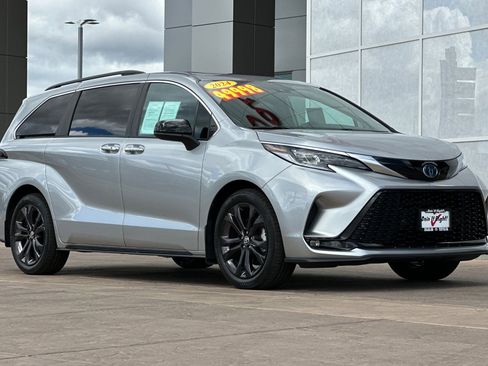 Certified 2024 Toyota Sienna XSE w/ XSE Plus Package image 2