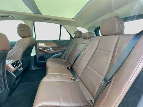 Used 2025 Mercedes-Benz GLE 350 4MATIC w/ AMG Line Exterior image 26