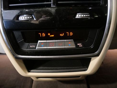 Used 2019 BMW X5 xDrive50i w/ M Sport Package AWD/4WD image 37