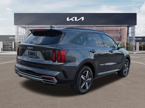Certified 2023 Kia Sorento S FWD image 4