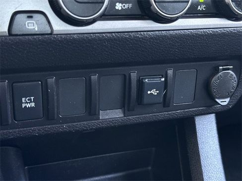 Used 2022 Toyota Tacoma SR w/ SX Package image 18