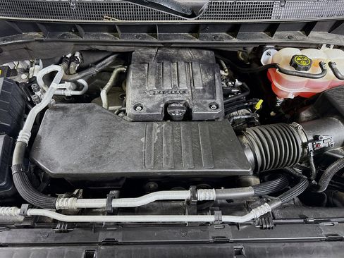 Used 2022 Chevrolet Silverado 1500 LT image 39